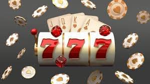 Tampilan meja Infinite Blackjack dengan dealer profesional di gbo338